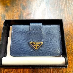 Genuine Leather Navy 5-slot Prada wallet, never used! All certification included